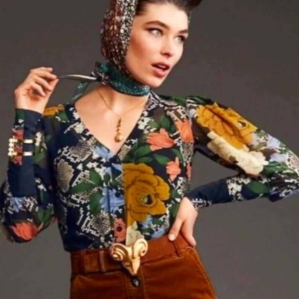 Cabi Snake Charmer Blouse Sz Medium